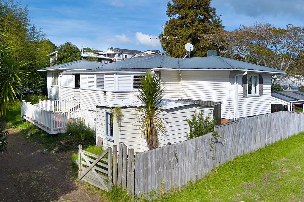 Glen Eden 3chambre Your next Project OR Investment!