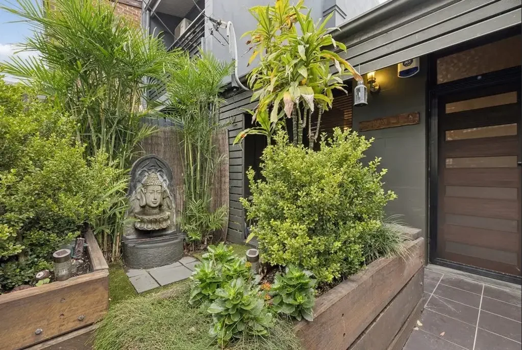 City Fringe Terrace with Parking