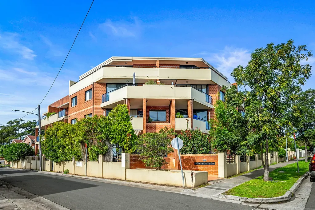 20/1-5 Kitchener Avenue, Regents Park, NSW 2143