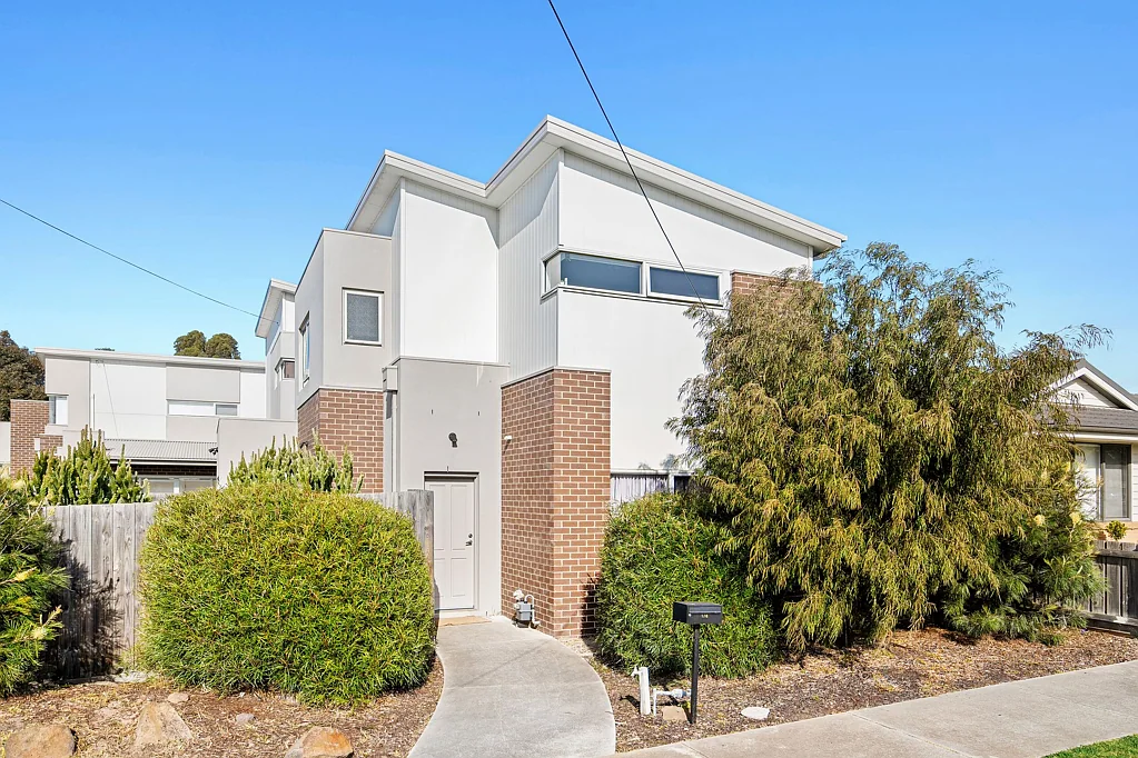 1/6-8 Crows Road, Belmont, VIC 3216