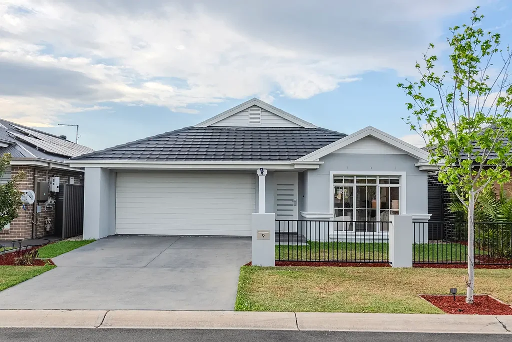 9 Renshaw Street, Catherine Field, NSW 2557