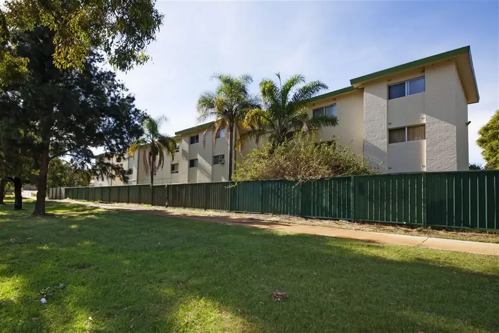 ORELIA 2 BEDROOM UNIT  - CLOSE TO ALL AMENITIES