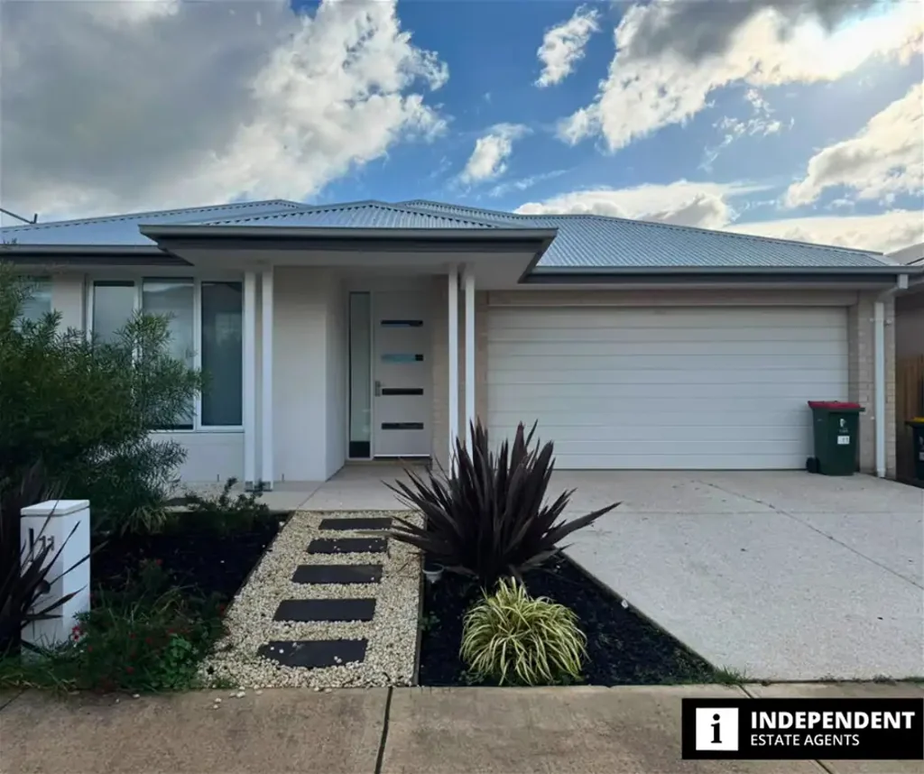 Stunning 4 Bedroom House for Rent in Clyde North - Your Dream Home Awaits!