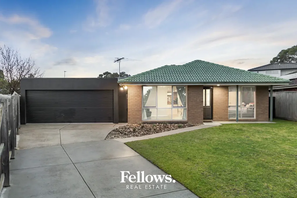 5 Cyprus Place, Pakenham, VIC 3810