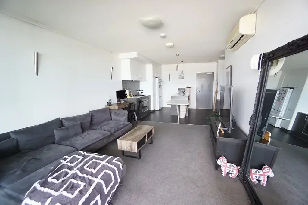 Spacious Fully Furnished Apartment with Huge Entertainer's Balcony