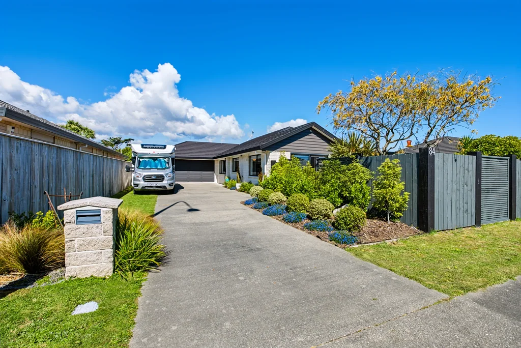 Paraparaumu Beach 4 Bedroom An Address with Appeal
