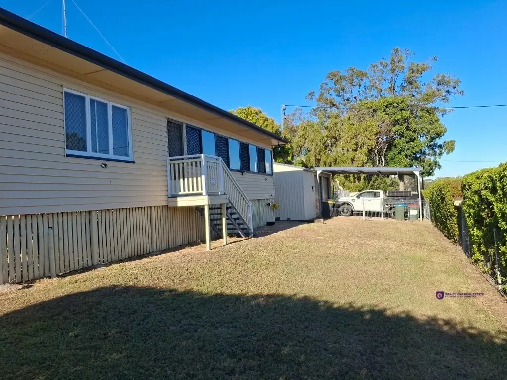 Moura 4Habitaciones 🌟 Modern Family Home on a Huge 926m² Block – Space, Style & Outstanding Value - MOURA 🌟