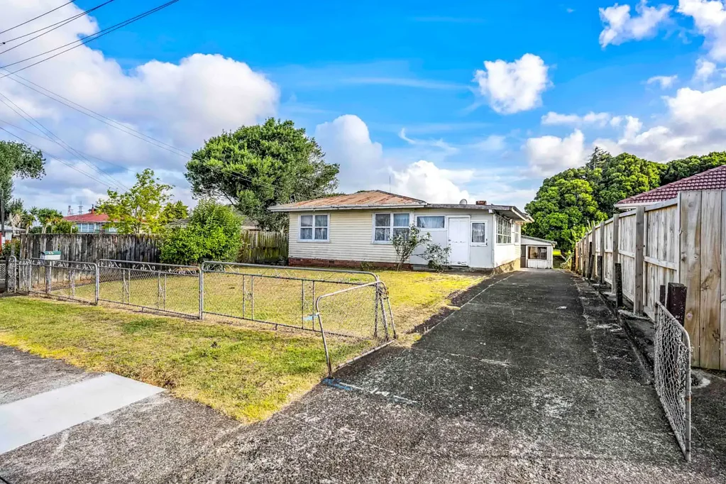 13 Julian Place, Otara, Manukau City, Auckland