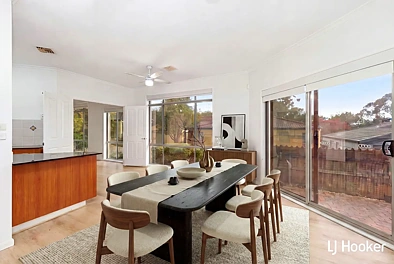 4/25 Temperley Street, Nicholls, ACT 2913, 3 Bedrooms, 2 Bathrooms, Townhouse