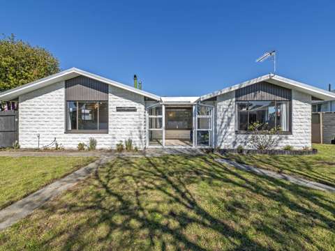 Rangiora 3部屋 Comfortable 1970's Classic In Coates!