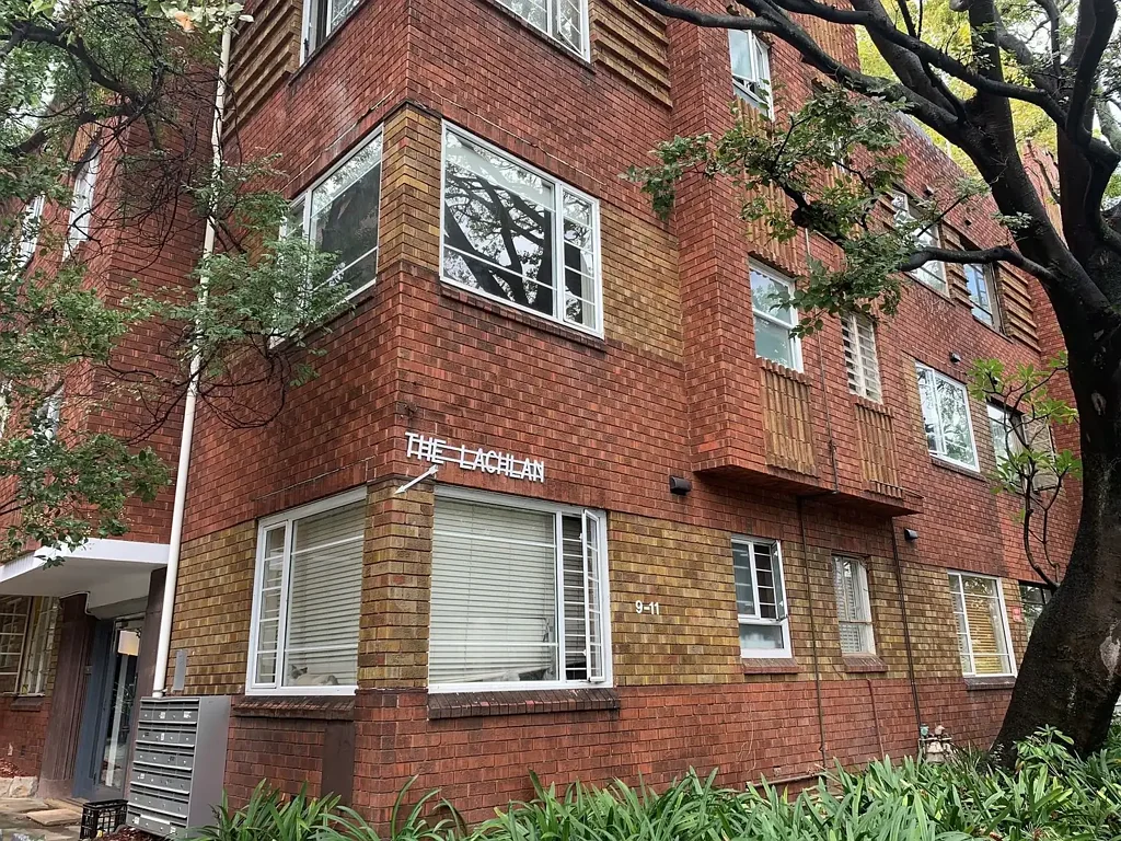 Studio apartment with leafy outlook