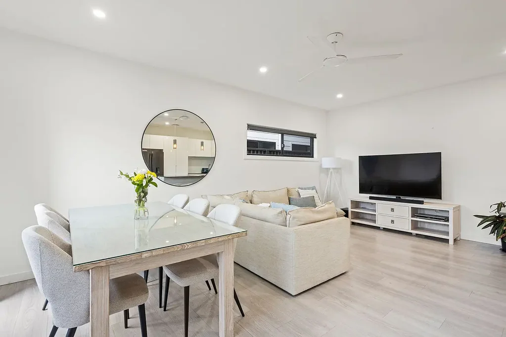 Tullimbar 4ห้องนอน Discover your dream home in the heart of Tullimbar!