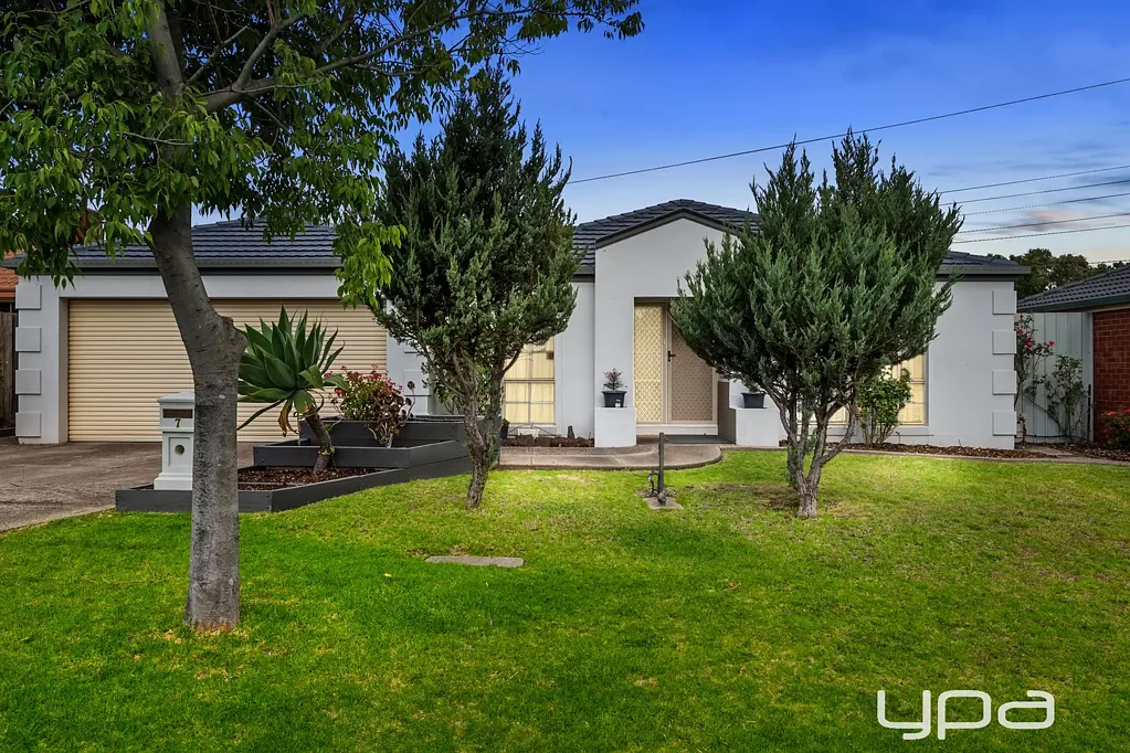 7 Wenden Court, Burnside, VIC 3023