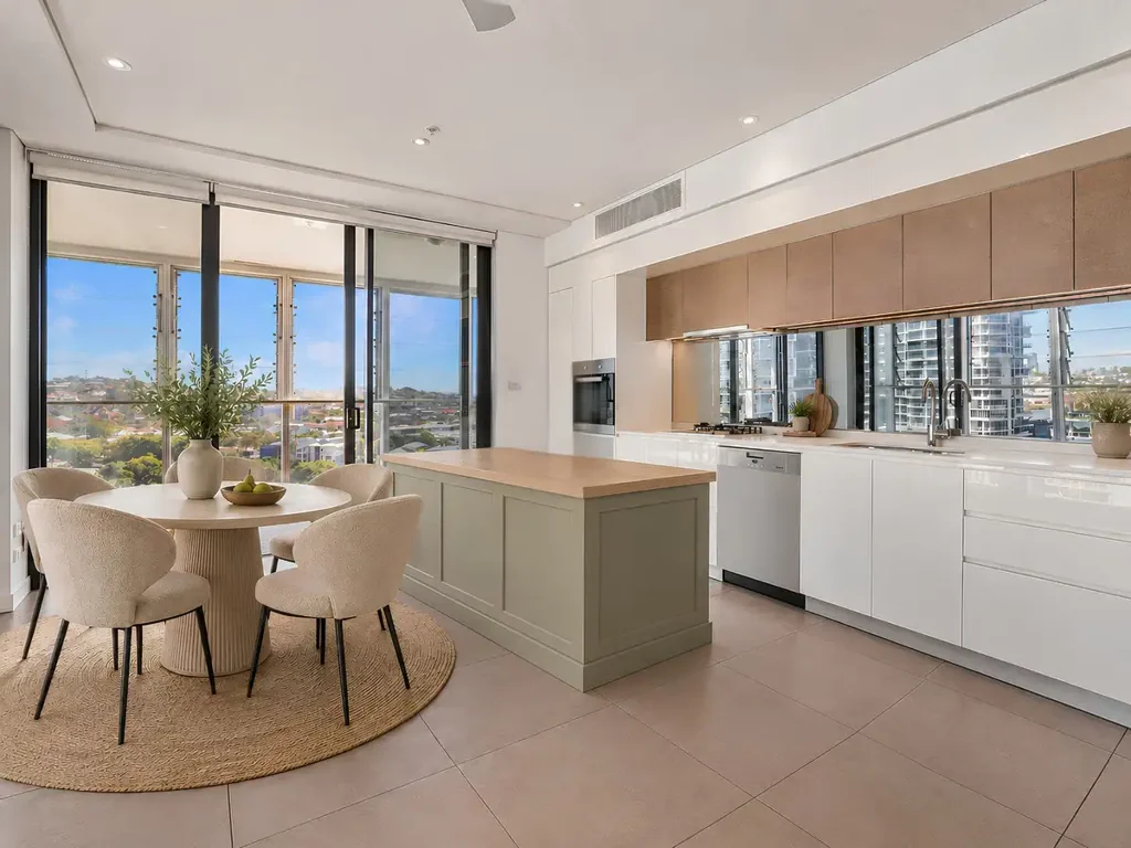 Hamilton 2 Bedroom Space, Light and a Level 11 Perspective