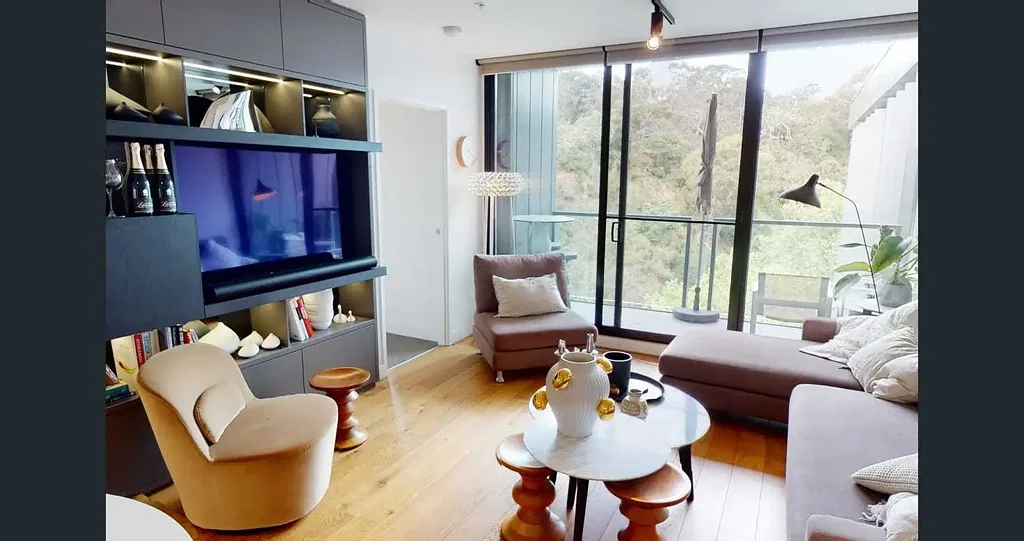 Luxury Fully Furnished Apartment with Yarra River Views
