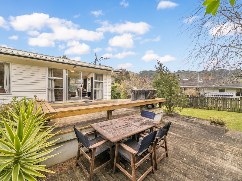 15 Forest Road, Pinehaven, Upper Hutt, 3部屋, 2バスルーム