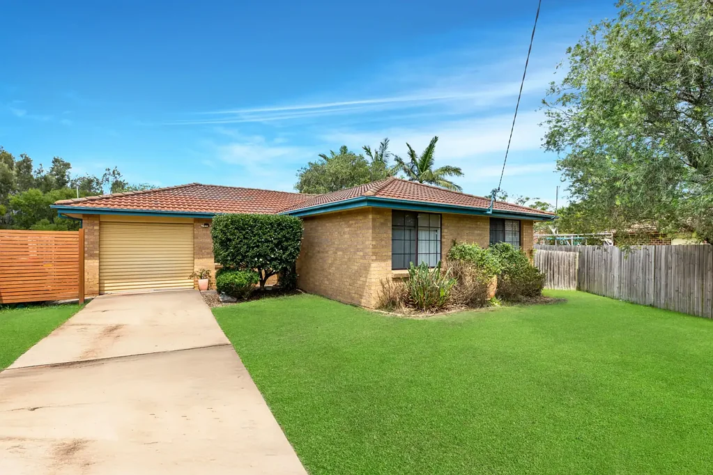 16 Adrian Close, Bateau Bay, NSW 2261