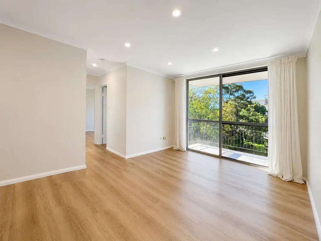 Modern Two Bedroom Unit With Garage.