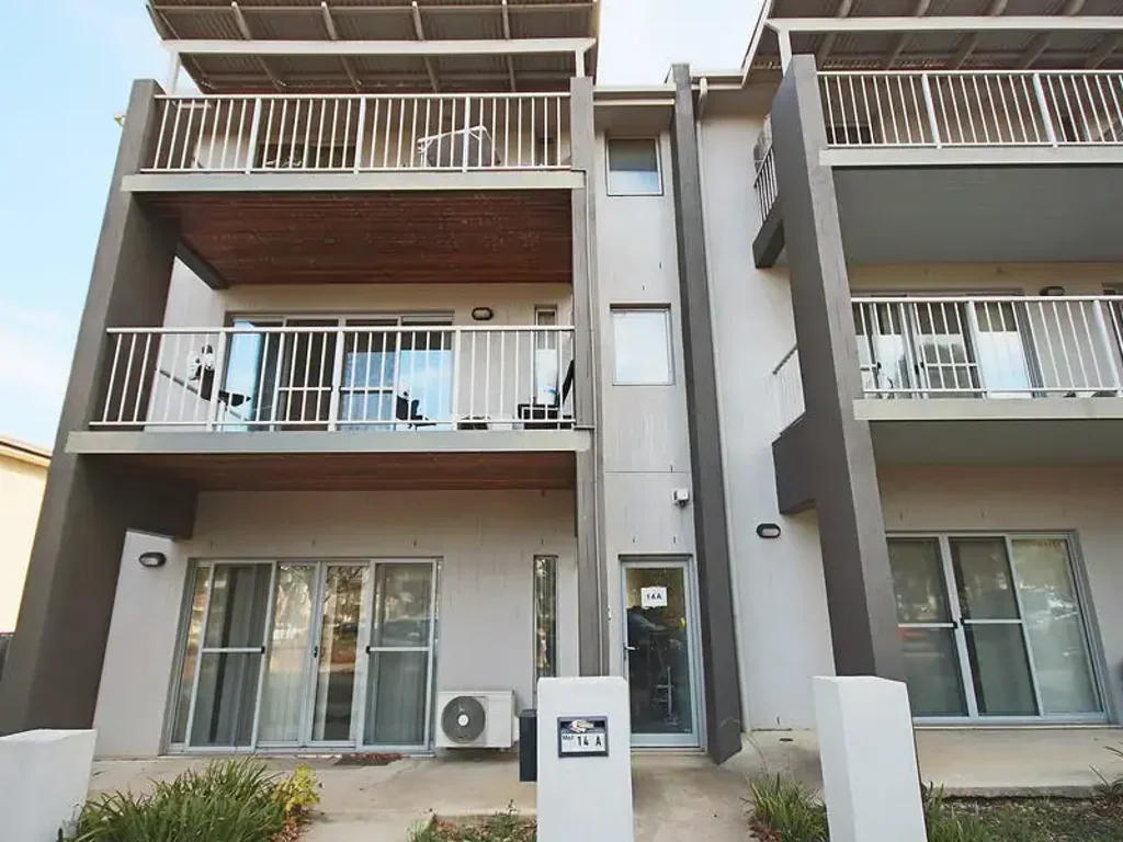 Ideally located 2-bedroom ground floor unit