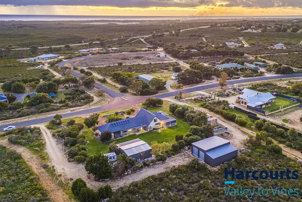 Karakin 4房  Coastal Acreage Living!