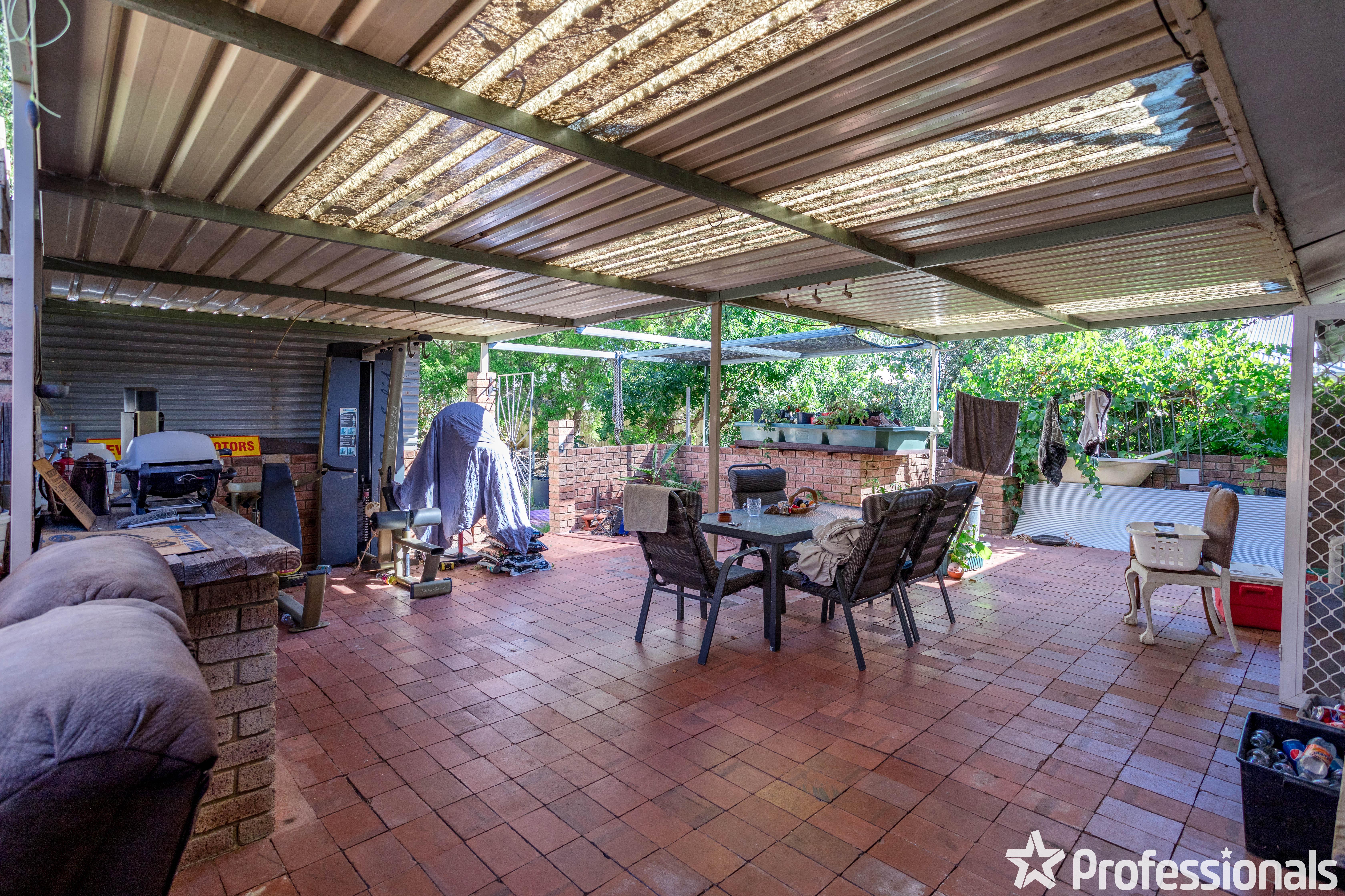 18 WARD CR, KELMSCOTT WA 6111, 0部屋, 0バスルーム, House