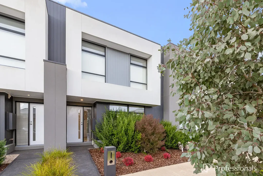 Brand New Modern Living with Everyday Comfort
