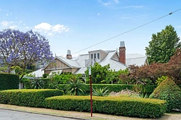 16 Venn Street, North Perth