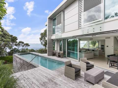 Murrays Bay 4部屋 Prime Waterfront Living | Masonry Construction