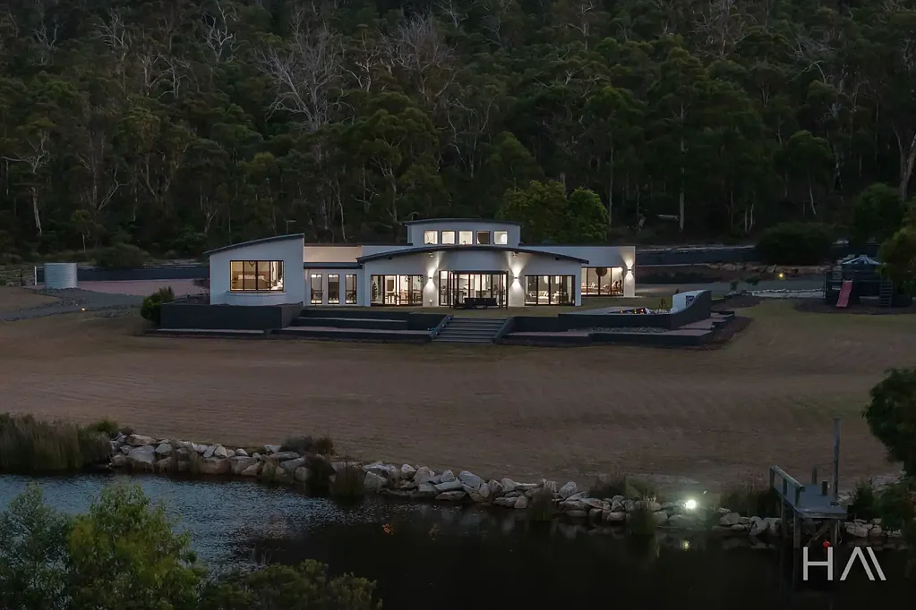 357 Harveys Farm Road, Bicheno, TAS 7215
