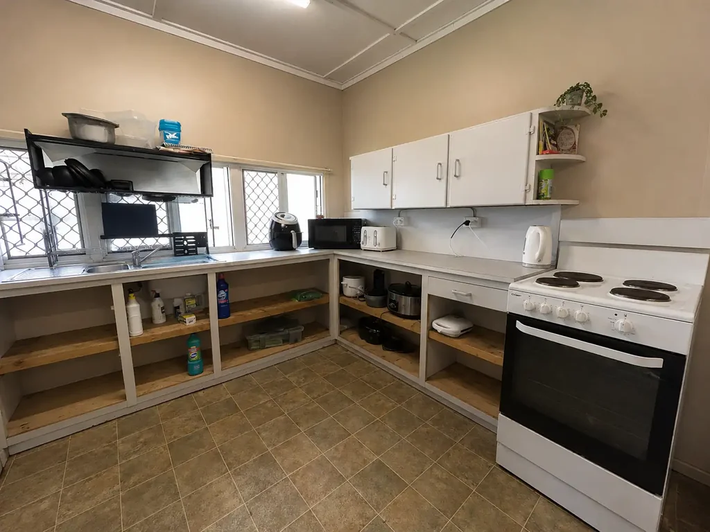 Charters Towers City 3Zimmer Renovator’s Delight in the Heart of Charters Towers!