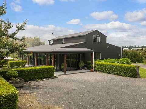 Aongatete  HUGE Shed with Income = Ultimate Lifestyle!