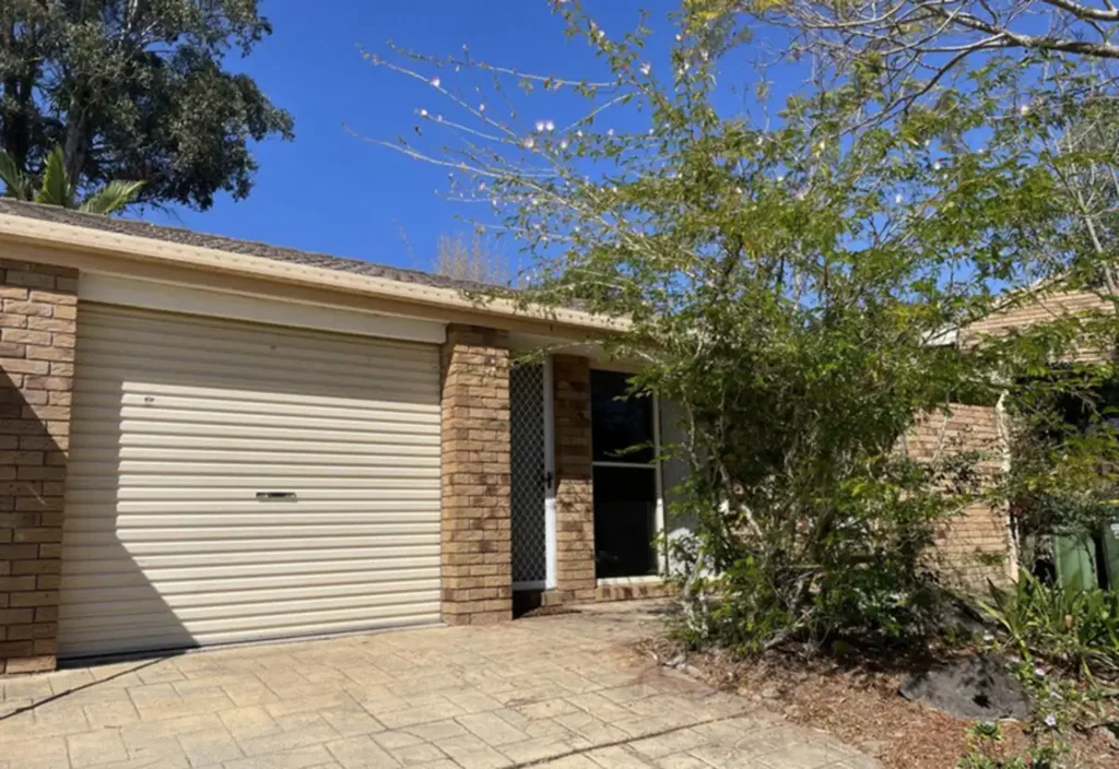 2-BED UNIT IN QUIET COMPLEX