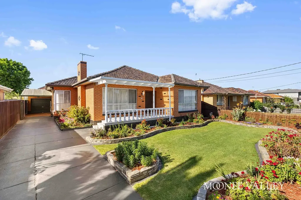 Avondale Heights 3Kwarto LUCKY DOUBLE 8 – A RARE FAMILY GEM