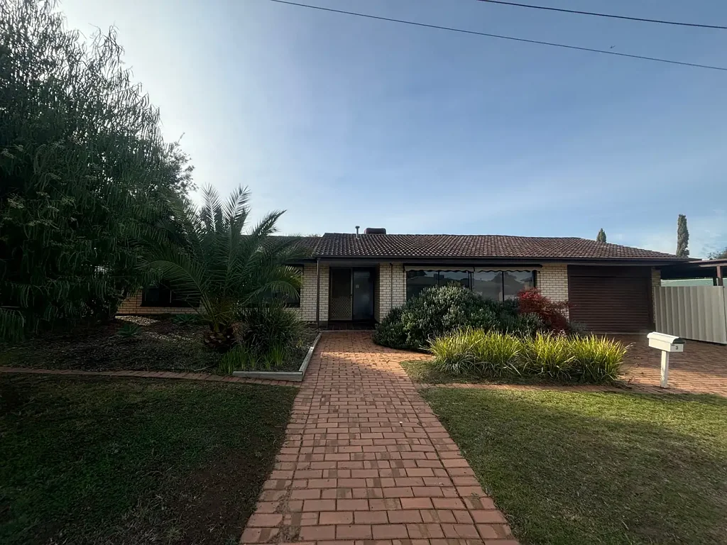 Comfortable and Convenient living in Modbury North!