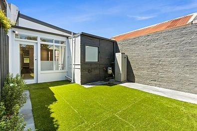 44 Danks Street, Albert Park, VIC 3206, 2 slaapkamers, 1 badkamers, House