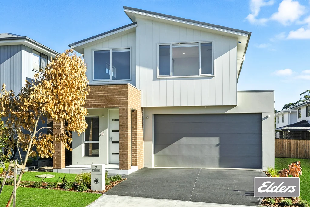 Box Hill 4 Bedroom Double Storey House in Gables