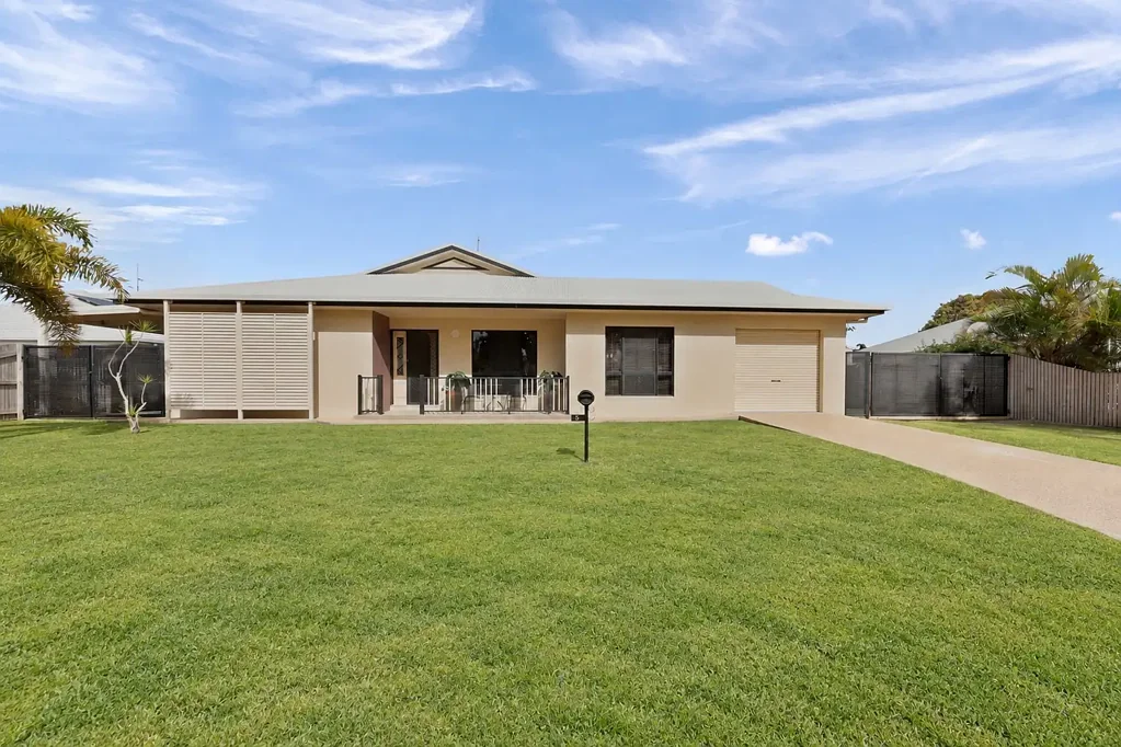 LARGE FOUR-BEDROOM IN ANDERGROVE WITH SHED