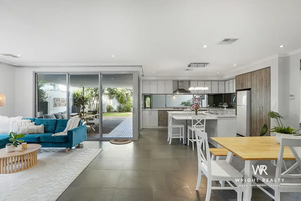 16 Solaia Loop, Woodvale, WA 6026