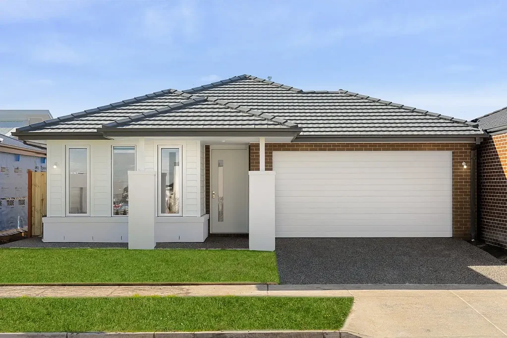 Fraser Rise 4 Bedroom 4 Bedroom Family Living in ''Clara Place'' Featuring 2 Living Areas!