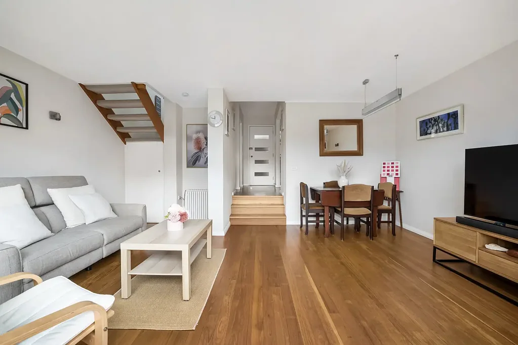 Earlwood 2Kwarto Tranquil townhouse retreat in boutique complex