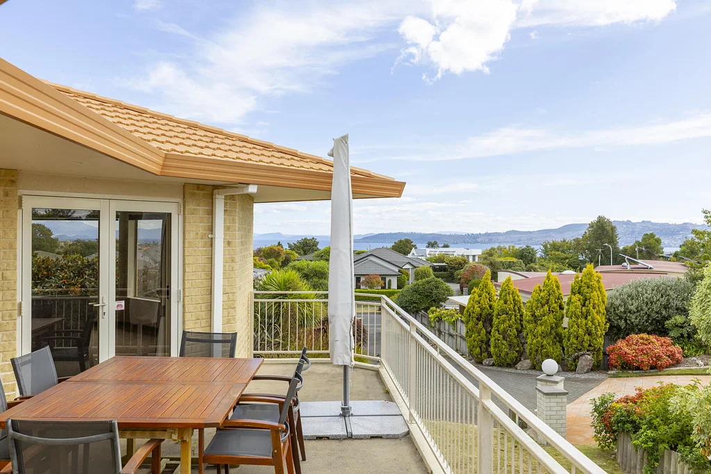 Waipahihi 3房  Sunlit spaces and scenic surroundings