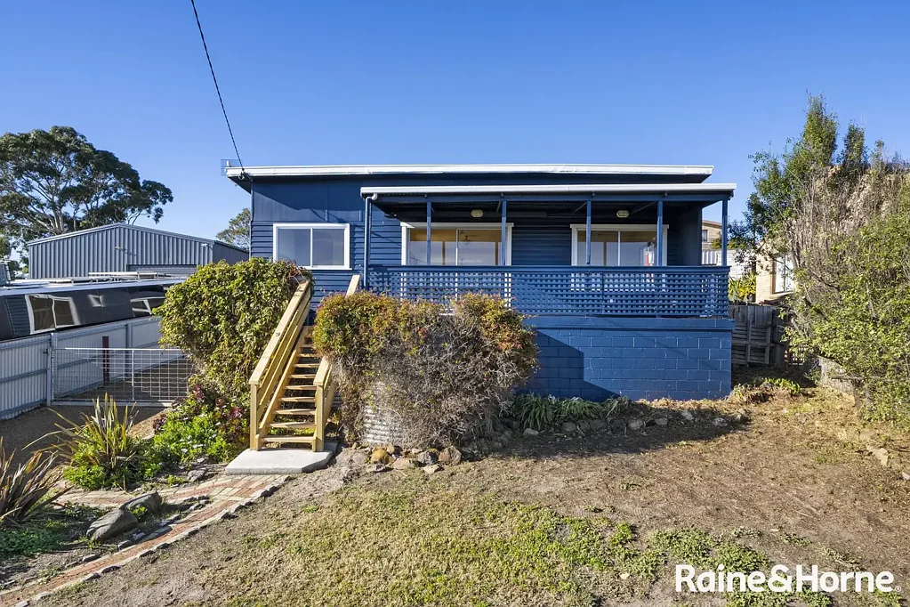 Primrose Sands 4 Bedroom BEACH SHACK BLISS with VIEWS OR INVESTMENT