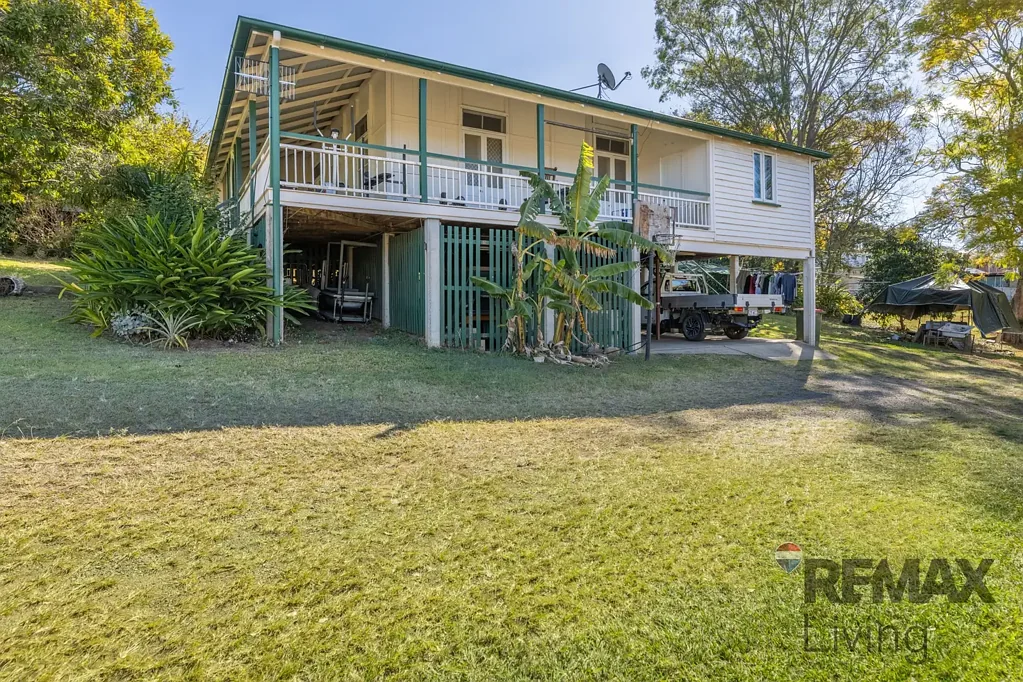 Kilcoy 4બેડરૂમ Piece of History - Character, Space & Opportunity!