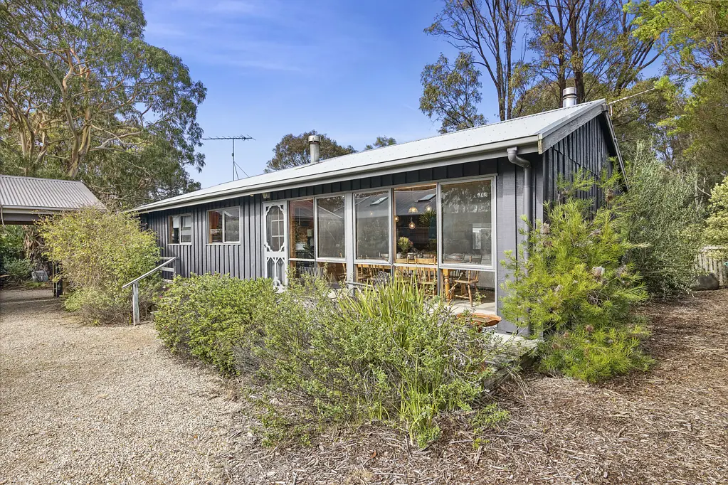 4 Taroona Road, Aireys Inlet, VIC 3231