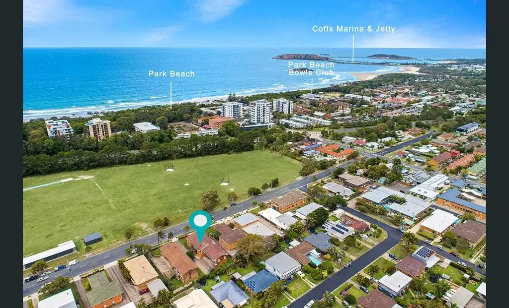 Beautifully Renovated 2-Bedroom Apartment in Prime Beachside Location