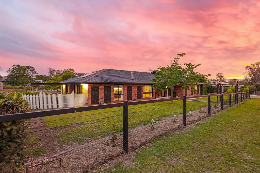 Scone 7ห้องนอน Grand Scale Living with Dual Accommodation on 4.6 Acres