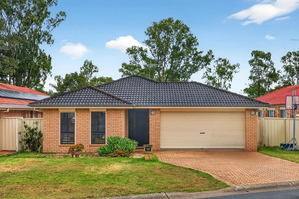 33 Mullenderree Street, Prestons, NSW 2170