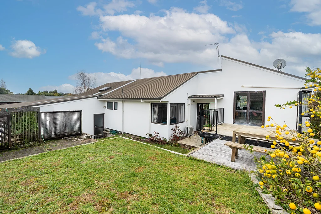 Glenview 3 Bedroom Corner Site in a Glenview Cul-de-Sac