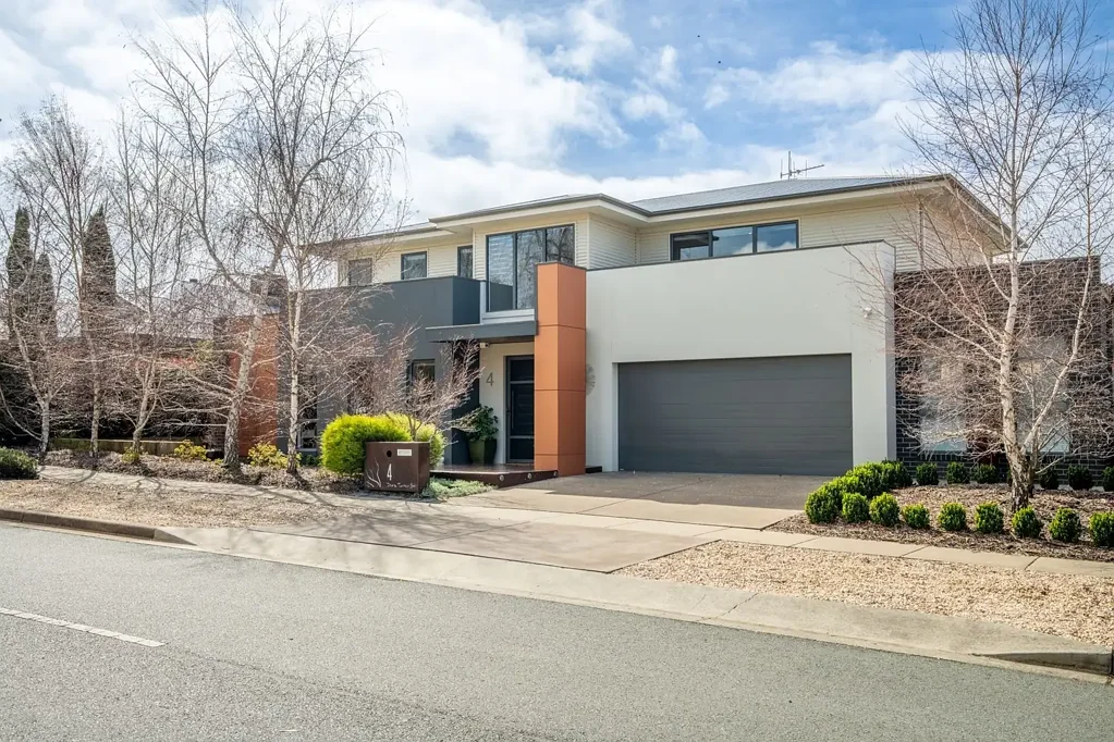 4 Doris Turner Street, Forde, ACT 2914