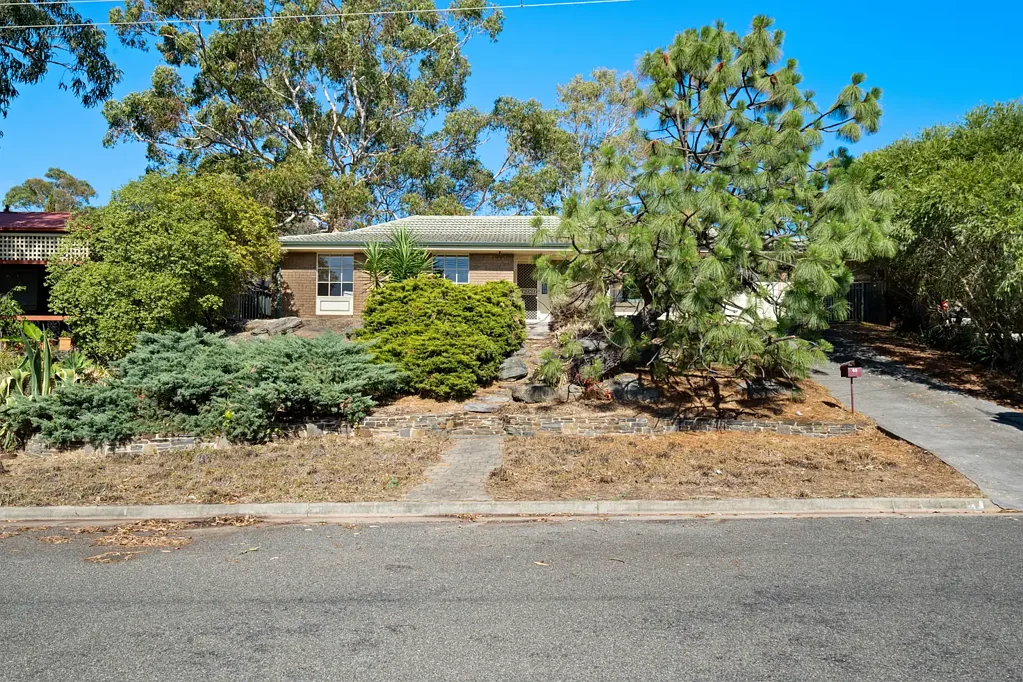 42 Tania Drive, Aberfoyle Park, SA 5159
